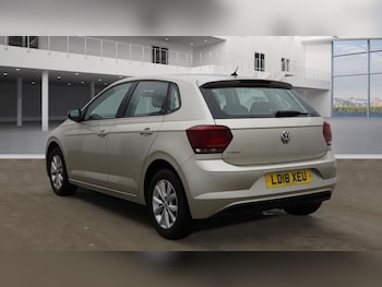 Used Volkswagen Polo 2018 for sale - 76210700: Photo 3