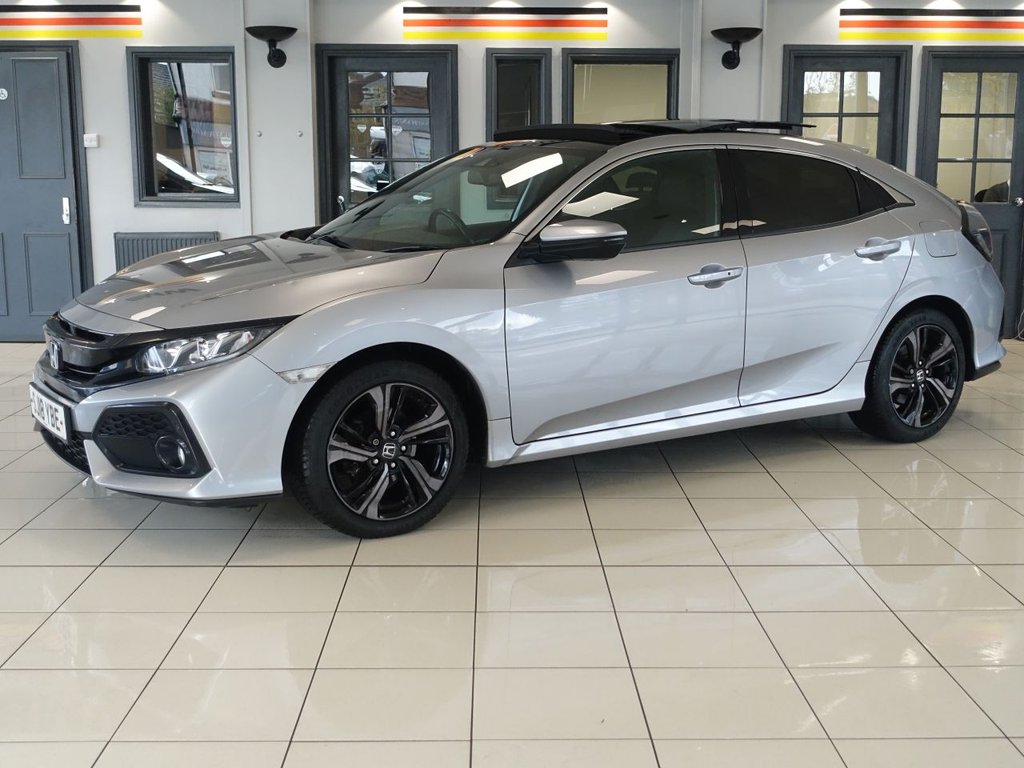 Used Honda Civic 2018 for sale - 76162990: Photo 11