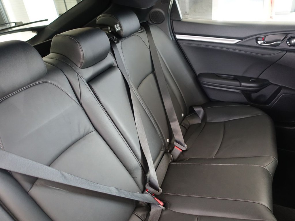 Used Honda Civic 2018 for sale - 76162990: Photo 17