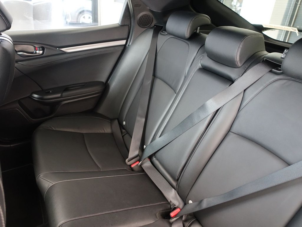 Used Honda Civic 2018 for sale - 76162990: Photo 20