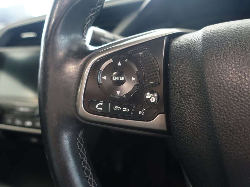 Used Honda Civic 2018 for sale - 76162990: Photo 23