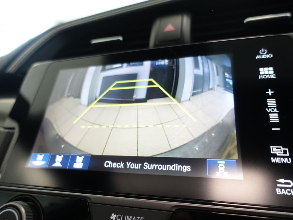 Used Honda Civic 2018 for sale - 76162990: Photo 31