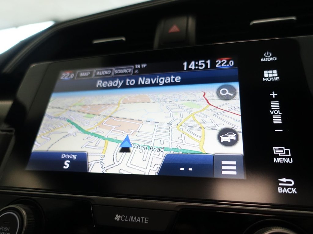 Used Honda Civic 2018 for sale - 76162990: Photo 4