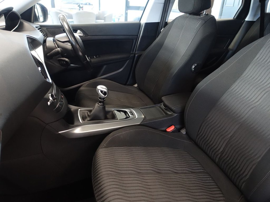 Used Peugeot 308 2016 for sale - 76883708: Photo 14