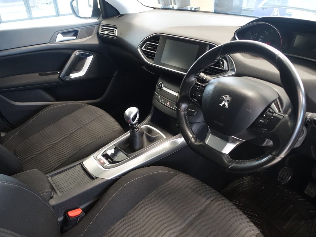 Used Peugeot 308 2016 for sale - 76883708: Photo 3