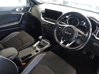 Used Kia Pro Ceed 2023 for sale - 75998261: Photo 3