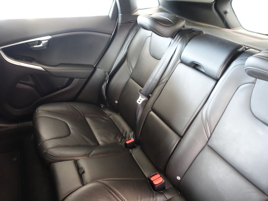 Used Volvo V40 2018 for sale - 76855228: Photo 19