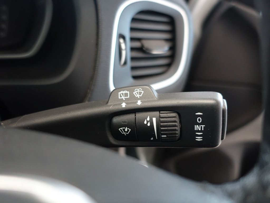 Used Volvo V40 2018 for sale - 76855228: Photo 25