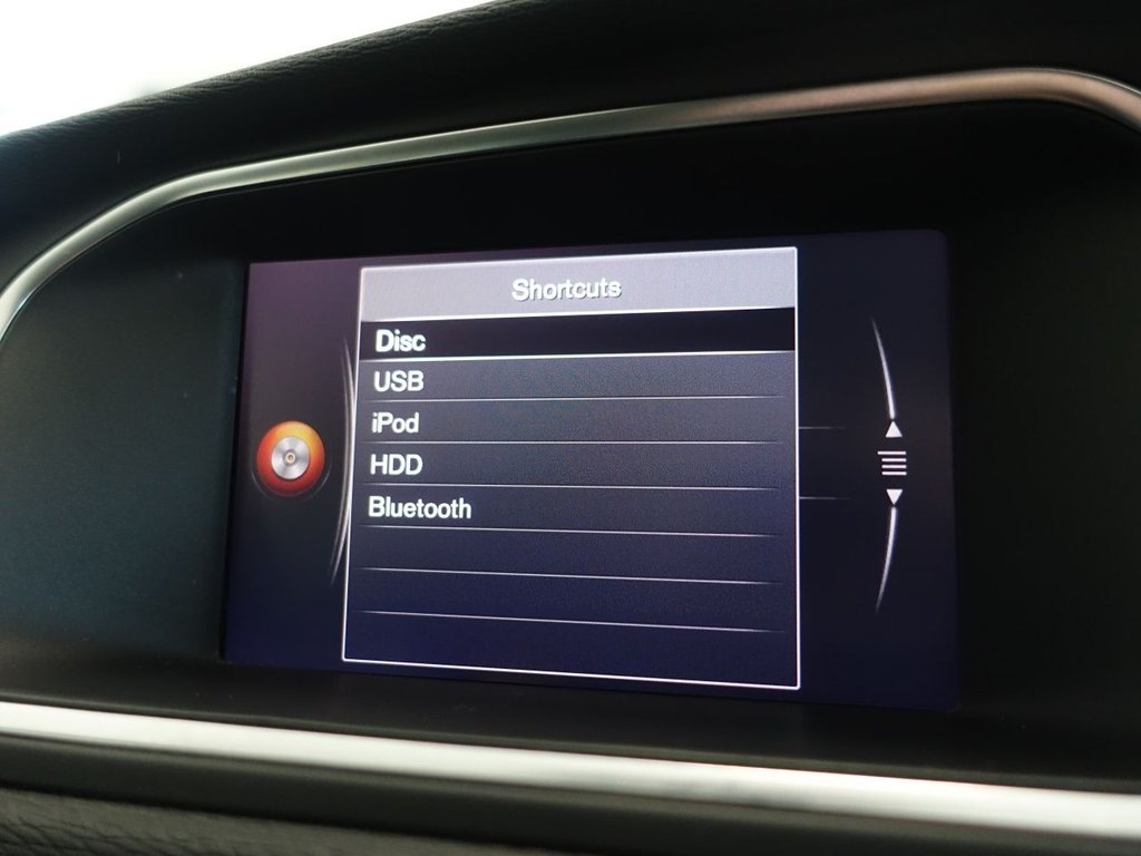 Used Volvo V40 2018 for sale - 76855228: Photo 31