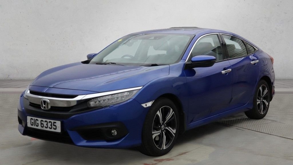 Used Honda Civic 2018 for sale - 76333508: Photo 2