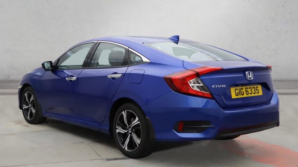 Used Honda Civic 2018 for sale - 76333508: Photo 3
