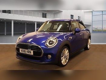 Used MINI Hatch 2018 for sale - 75923689: Photo