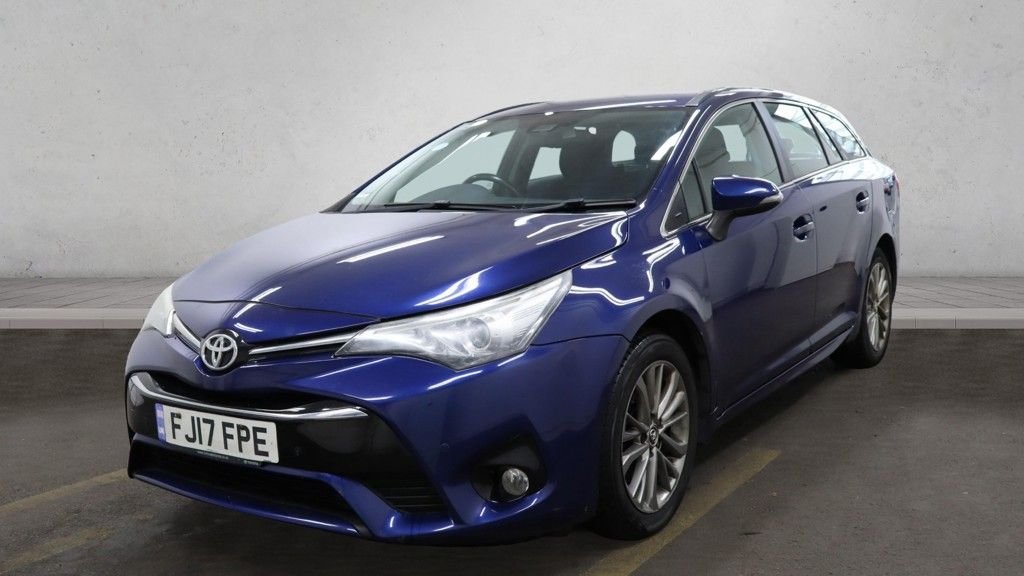 Used Toyota Avensis 2017 for sale - 76655108: Photo 2