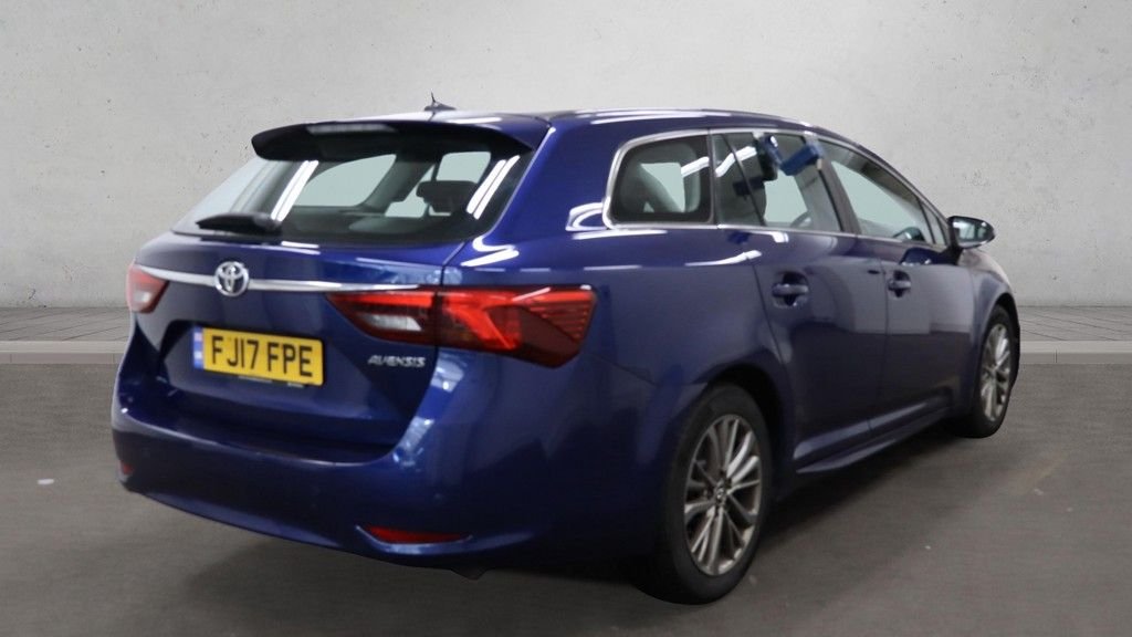Used Toyota Avensis 2017 for sale - 76655108: Photo 3