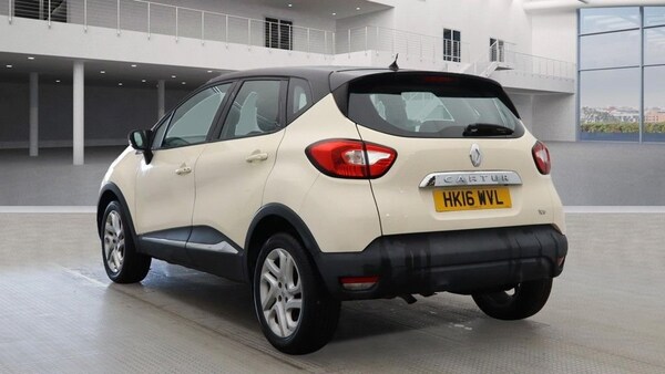 Used Renault Captur 2016 for sale - 76047861: Photo 2