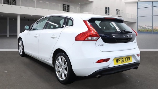 Used Volvo V40 2018 for sale - 76210684: Photo 3