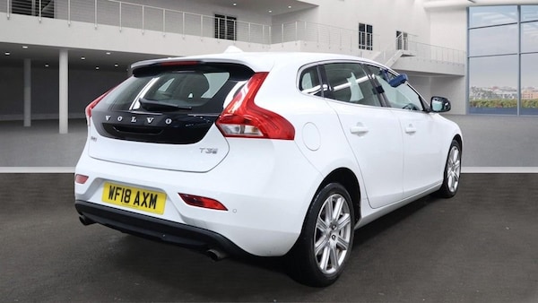 Used Volvo V40 2018 for sale - 76210684: Photo 4