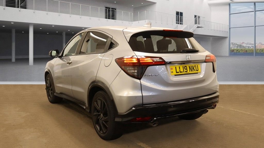 Used Honda HR-V 2019 for sale - 76068688: Photo 3
