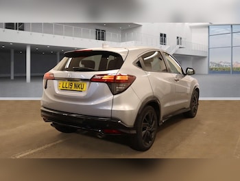 Used Honda HR-V 2019 for sale - 76068688: Photo 4