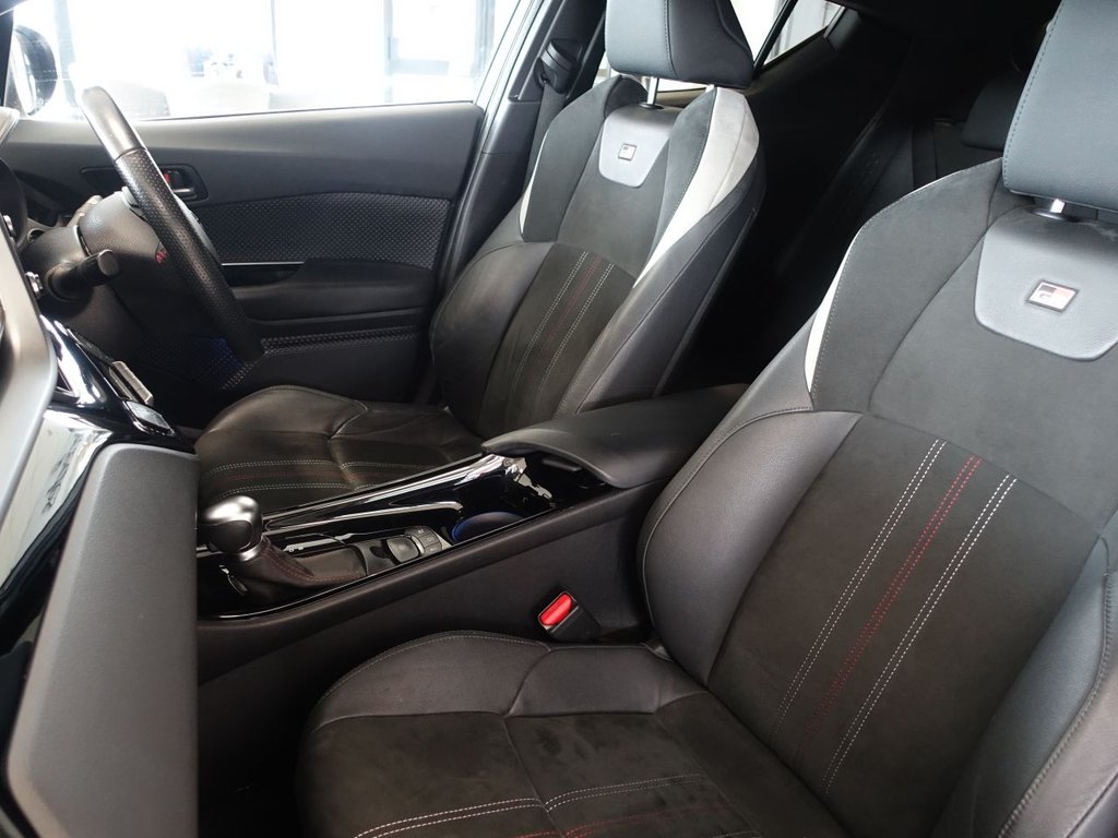 Used Toyota C-HR 2021 for sale - 76210631: Photo 12