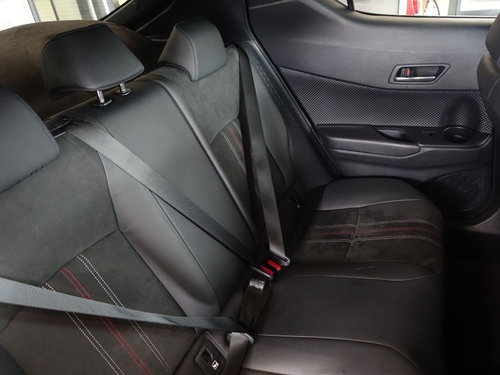 Used Toyota C-HR 2021 for sale - 76210631: Photo 14