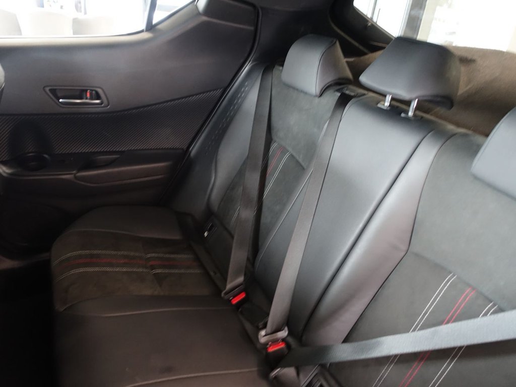 Used Toyota C-HR 2021 for sale - 76210631: Photo 17