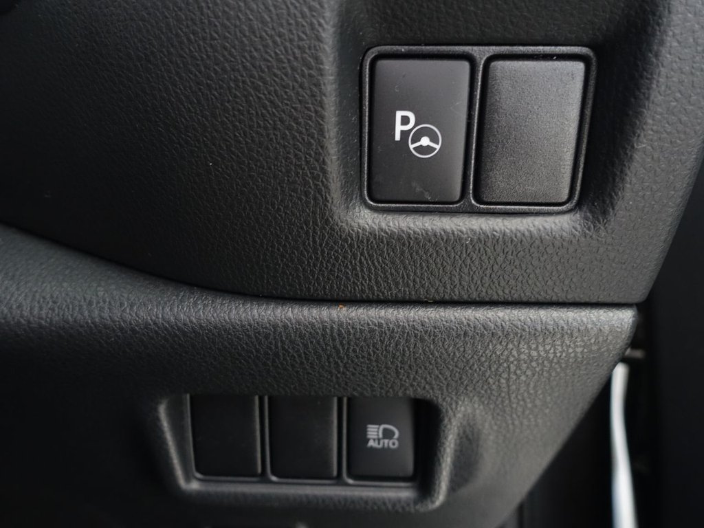 Used Toyota C-HR 2021 for sale - 76210631: Photo 26