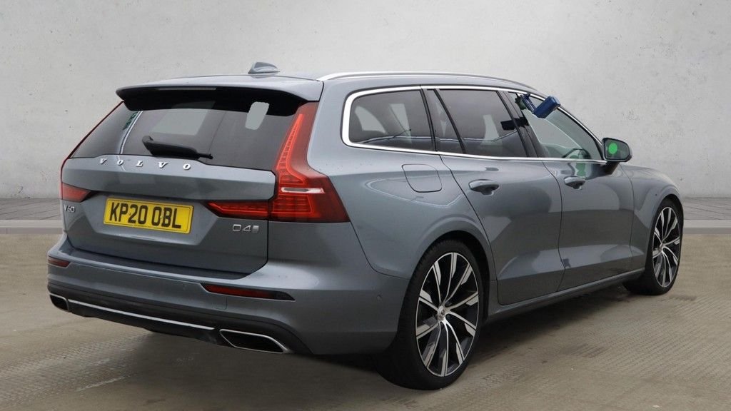 Used Volvo V60 2020 for sale - 76617479: Photo 4