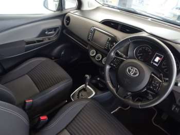 Used Toyota Yaris 2018 for sale - 75128559: Photo