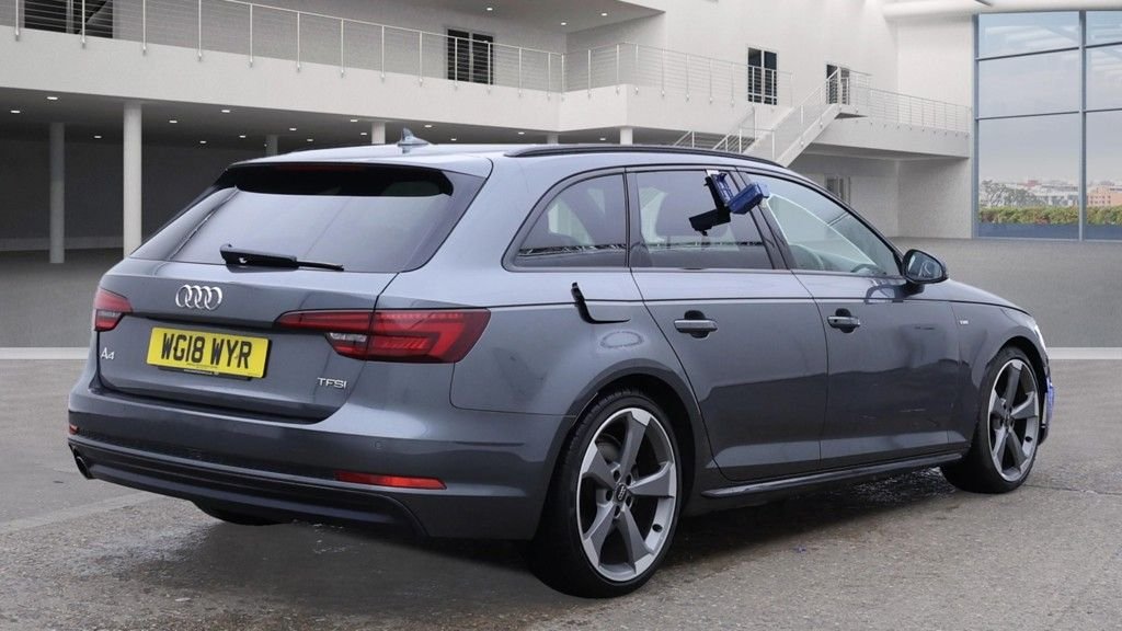 Used Audi A4 2018 for sale - 76345712: Photo 4