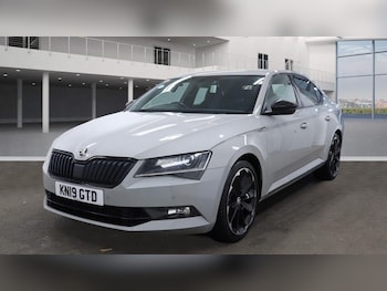 Used Skoda Superb 2019 for sale - 76454690: Photo