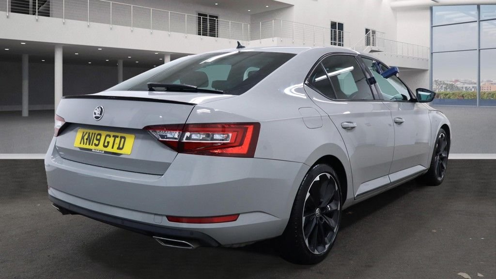 Used Skoda Superb 2019 for sale - 76454690: Photo 4