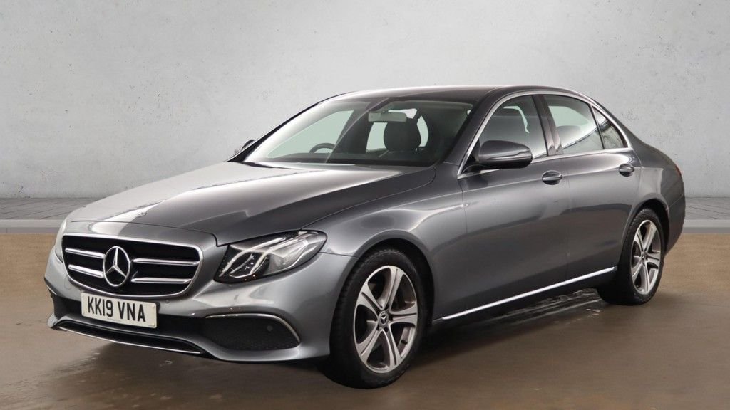 Used Mercedes-Benz E Class 2019 for sale - 76482194: Photo 2