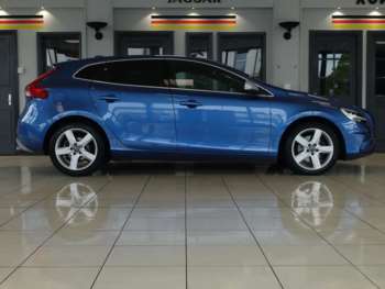 Used Volvo V40 2019 for sale - 74344922: Photo