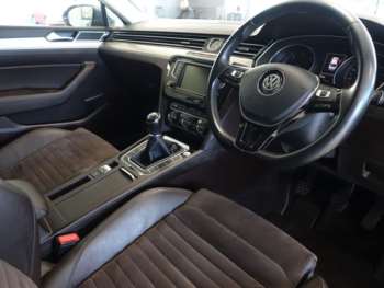 Used Volkswagen Passat 2015 for sale - 74708403: Photo