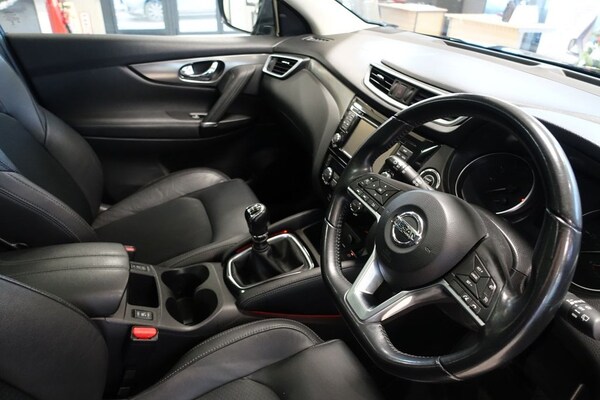 Used Nissan Qashqai 2018 for sale - 76010348: Photo 4