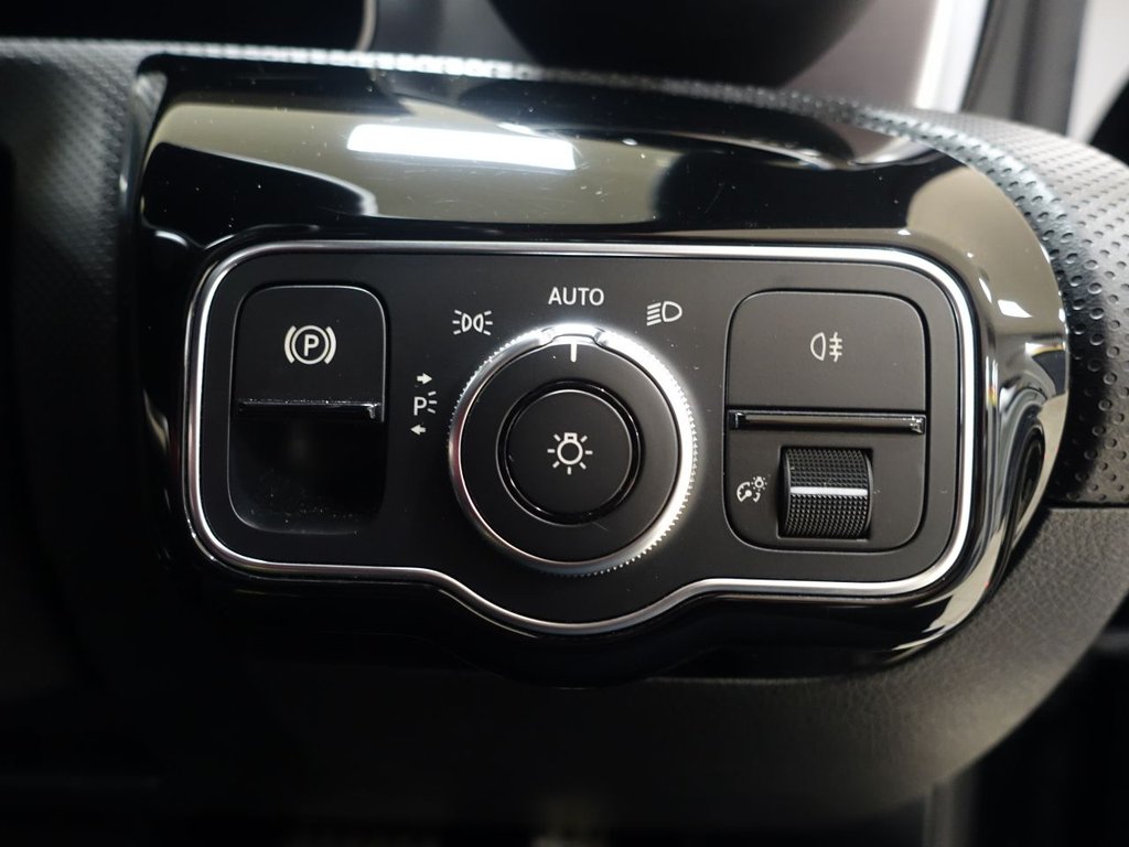 Used Mercedes-Benz CLA 2019 for sale - 76406611: Photo 28