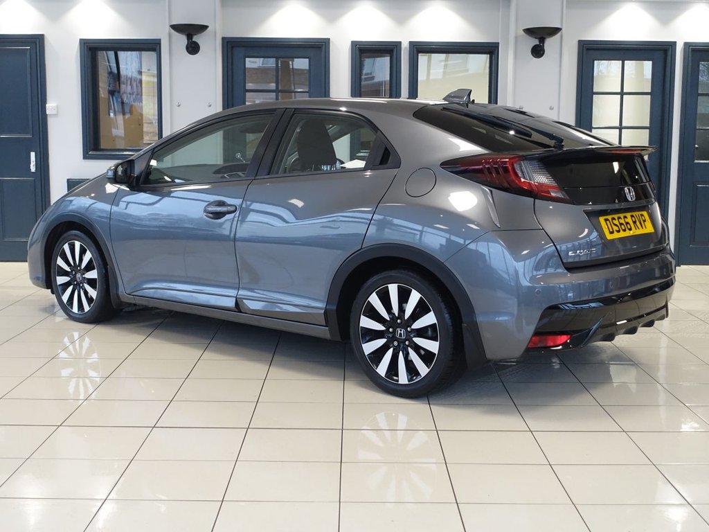Used Honda Civic 2016 for sale - 76768491: Photo 9