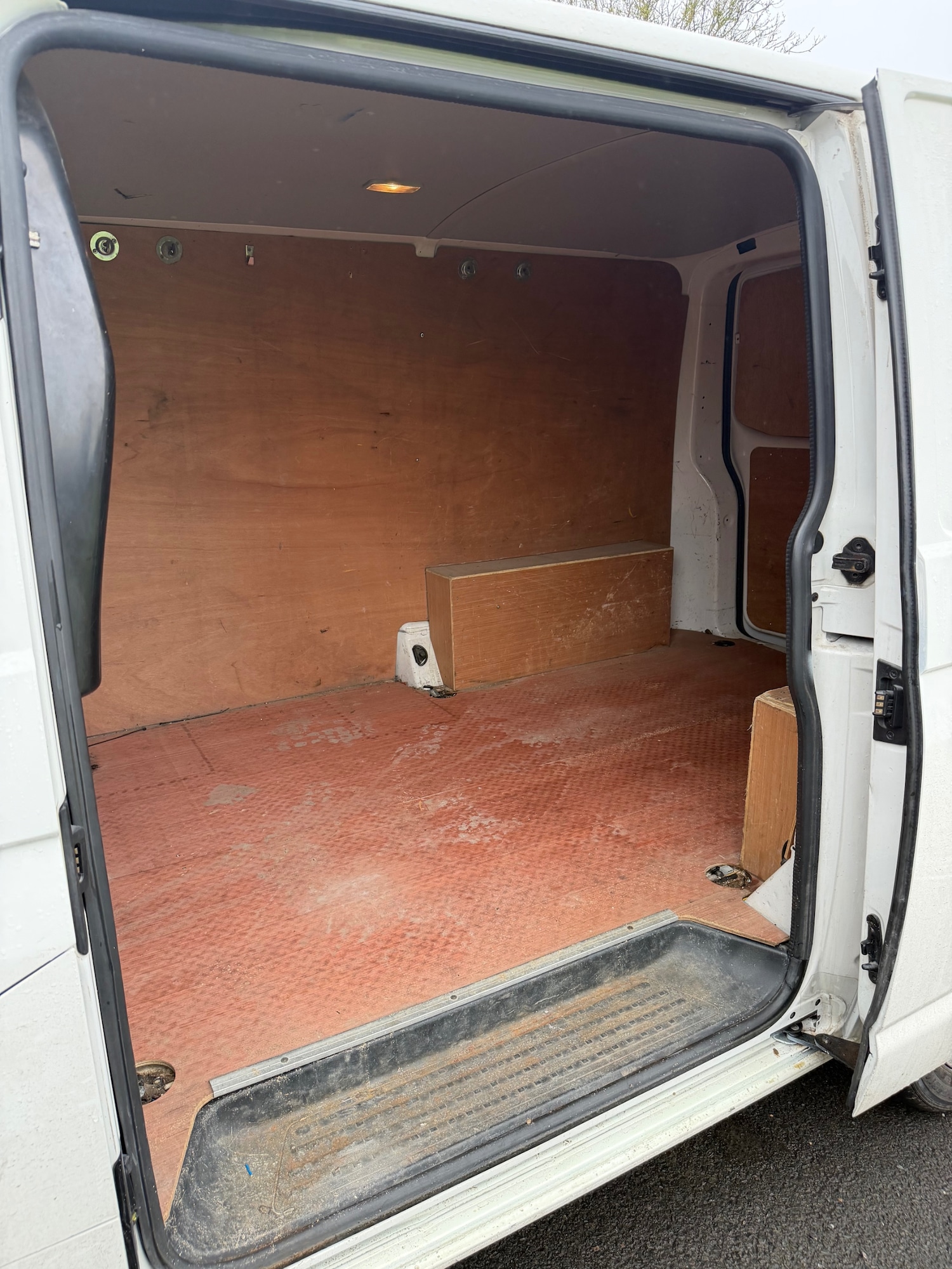 Used Volkswagen Transporter 2017 for sale - 77815123: Photo 10