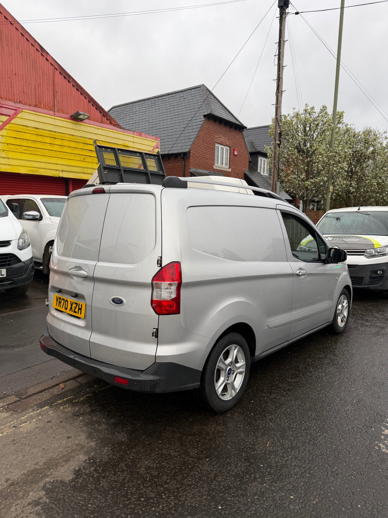 Used Ford Transit Courier 2020 for sale - 78062372: Photo 5