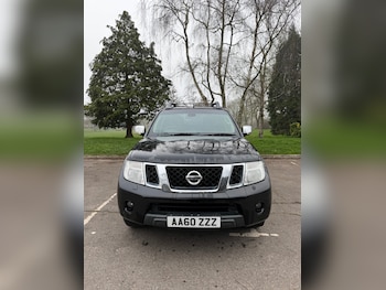 Used Nissan Navara 2011 for sale - 77814947: Photo