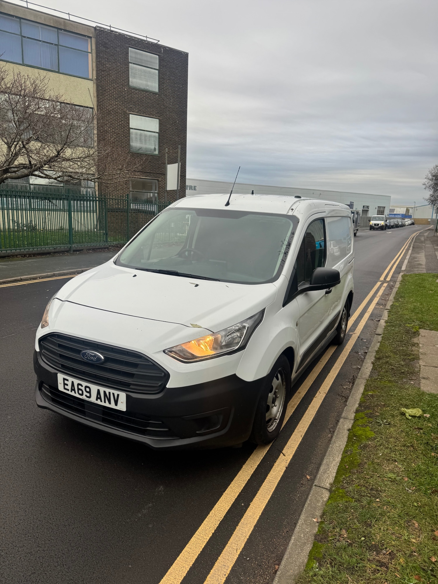 Used Ford Transit Connect 2019 for sale - 76885220: Photo 2