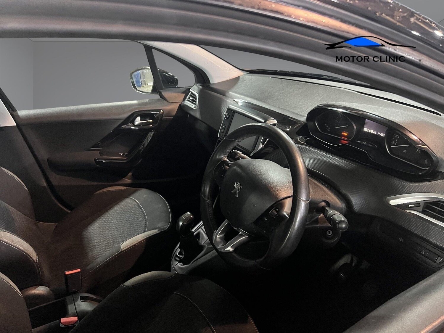 Used Peugeot 208 2016 for sale - 77968599: Photo 8