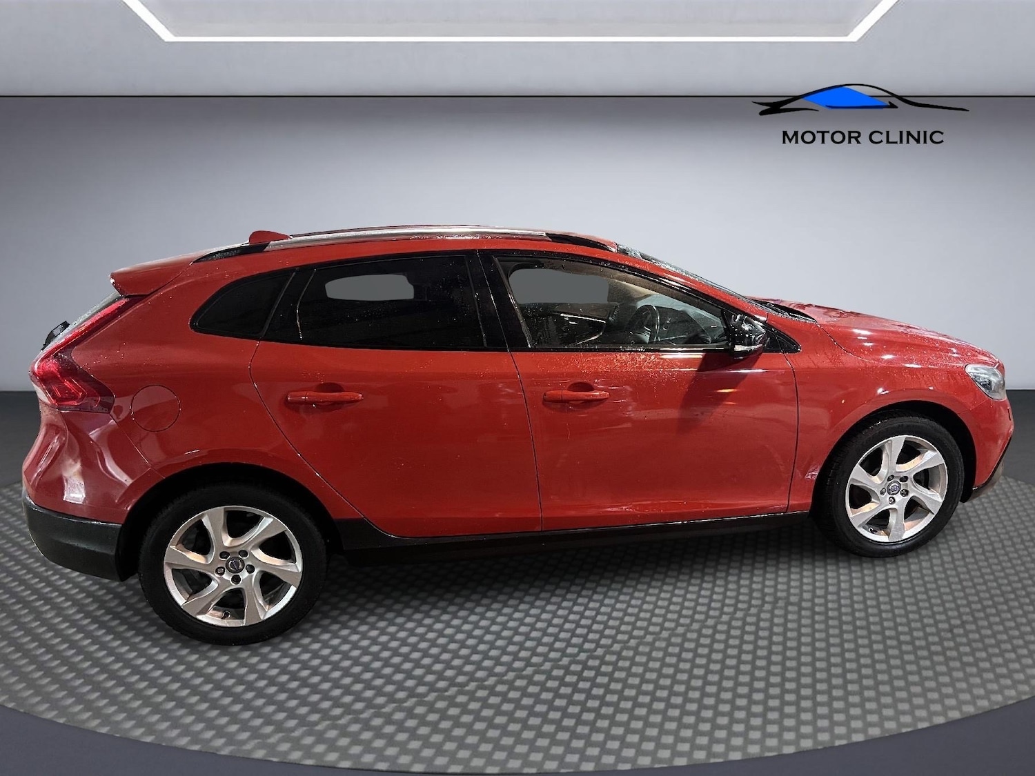 Used Volvo V40 2015 for sale - 77112945: Photo 7