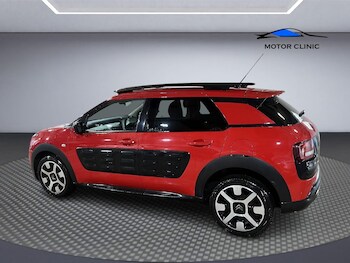 Used Citroen C4 Cactus 2015 for sale - 76656517: Photo