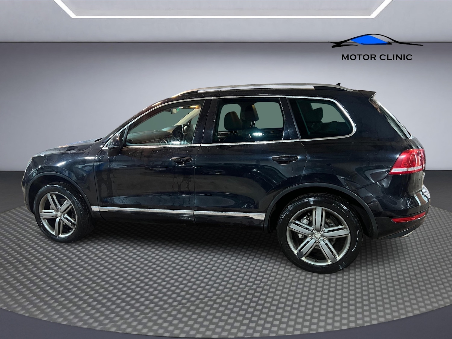 Used Volkswagen Touareg 2012 for sale - 76603106: Photo 3