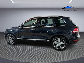 Used Volkswagen Touareg 2012 for sale - 76603106: Photo