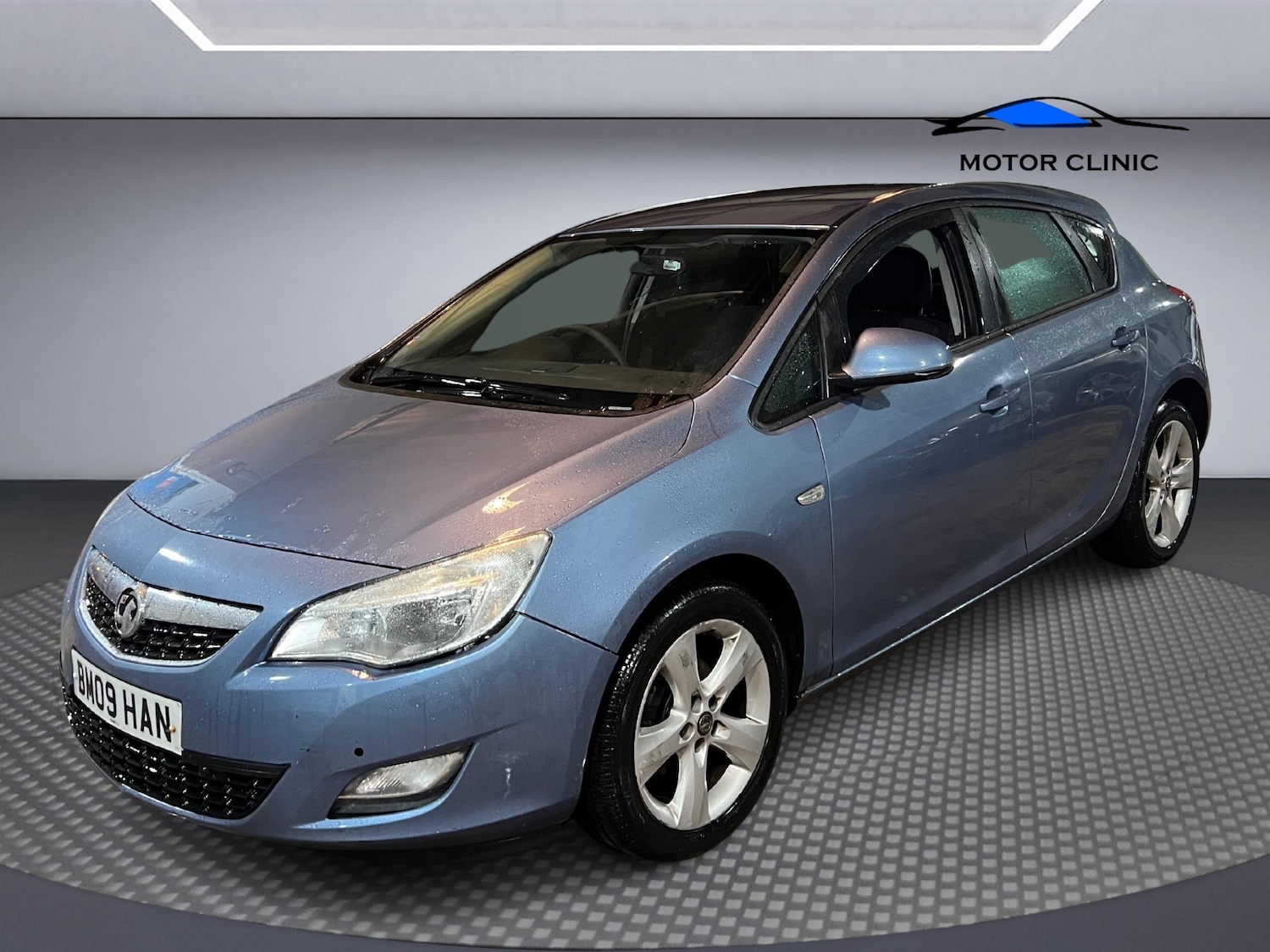 Used Vauxhall Astra 2010 for sale - 76672669: Photo 1