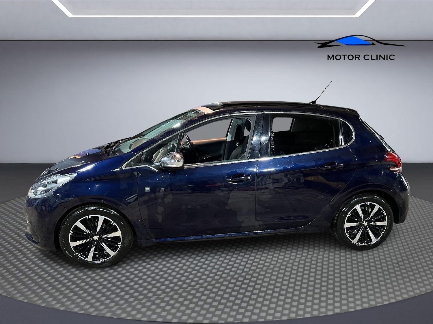 Used Peugeot 208 2019 for sale - 77632885: Photo 2