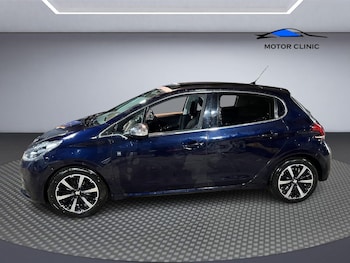 Used Peugeot 208 2019 for sale - 77632885: Photo